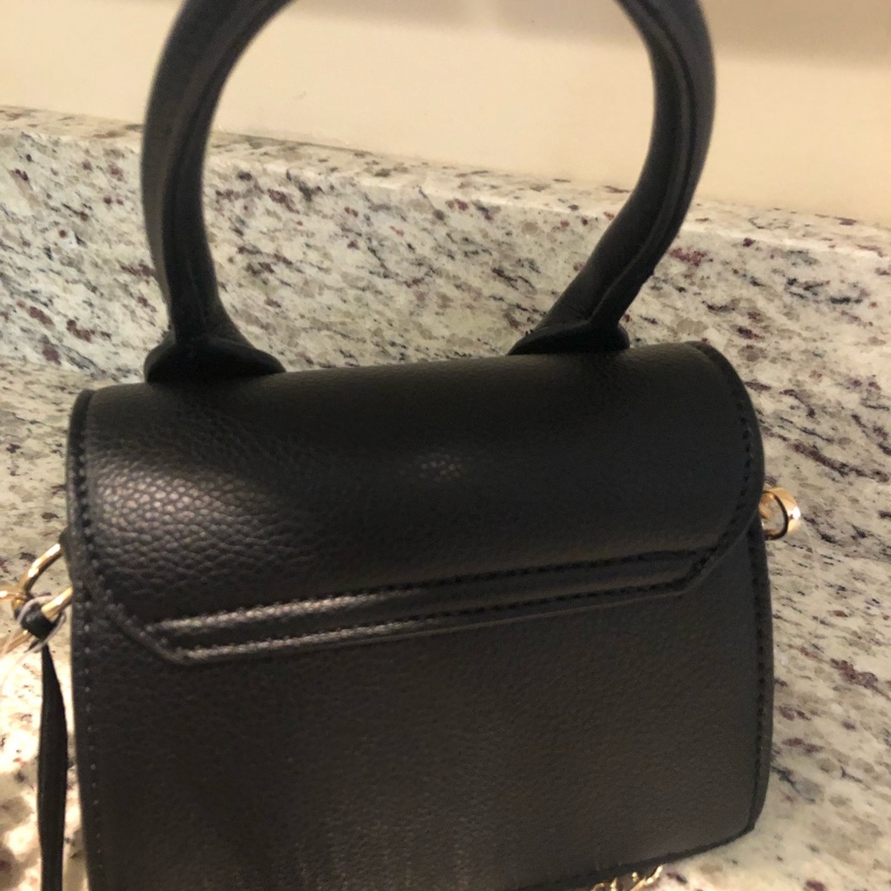 NWT MINI VEGAN DELUXITY  HAND OR CROSSBODY PURSE - Picture 10 of 14